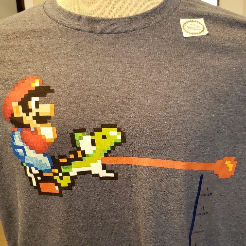 2017 Super Mario World NWT t-shirt